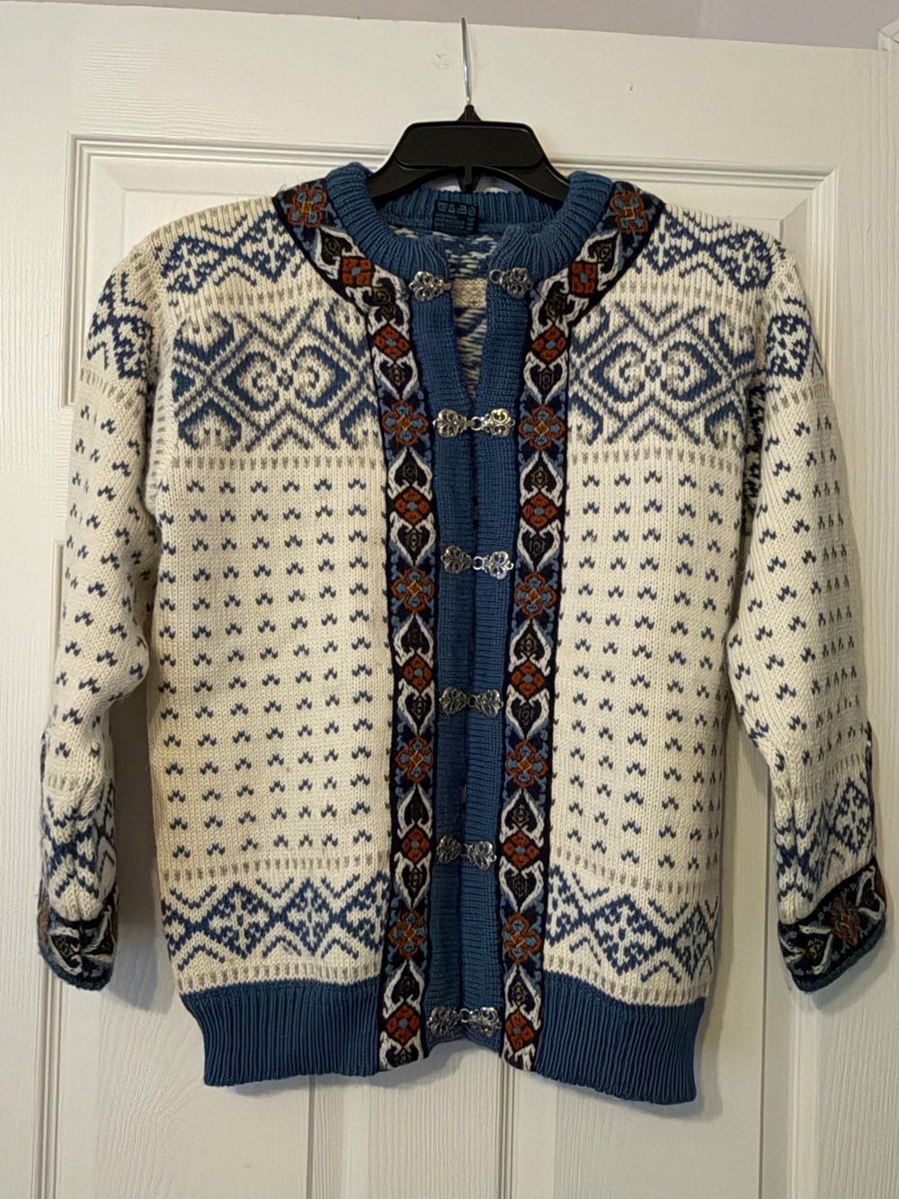Vintage Dale of Norway wool Nordic cardigan